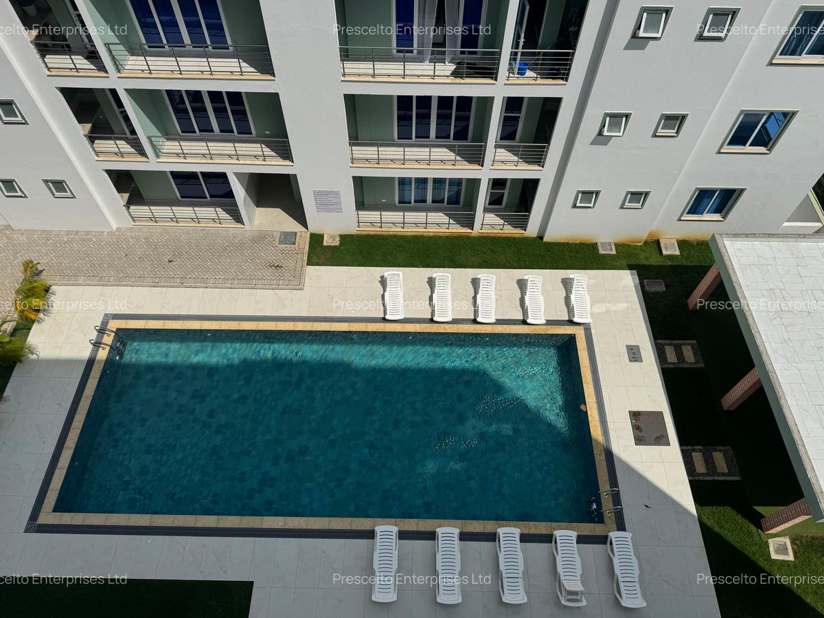 2 Bed Apartment with En Suite at Off Links Road - 2