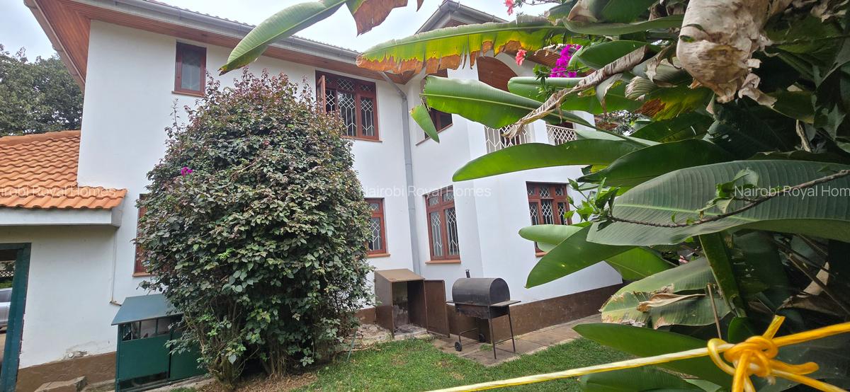 4 Bed Townhouse with En Suite at Lavington Green - 6