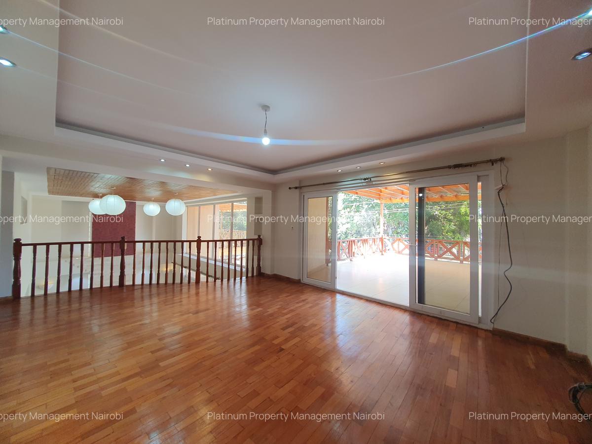 5 Bed House with En Suite at Convent Drive - 18