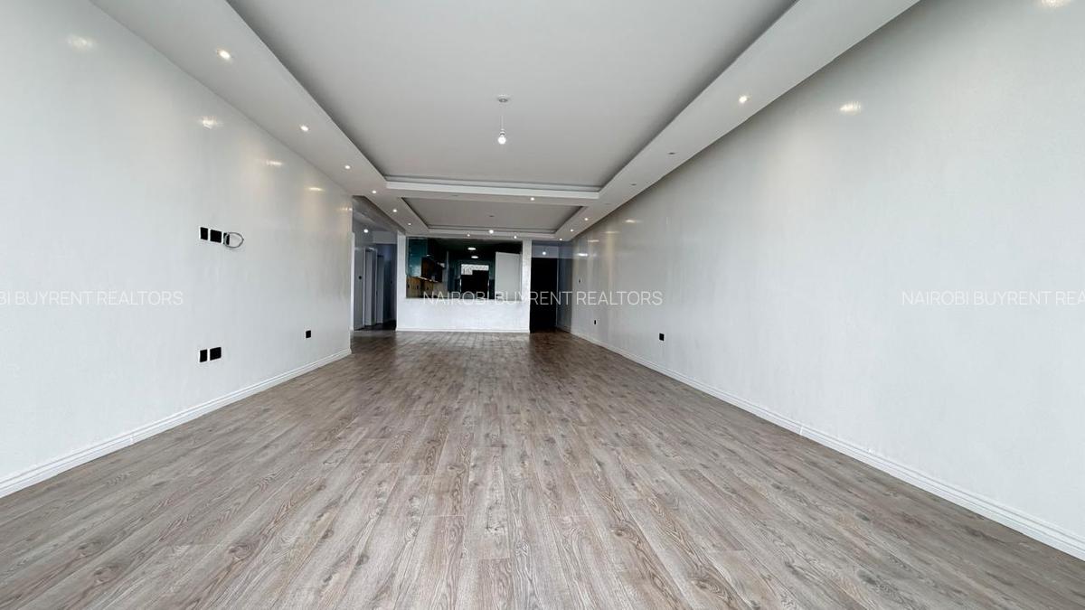 4 Bed Apartment with En Suite in Parklands - 2