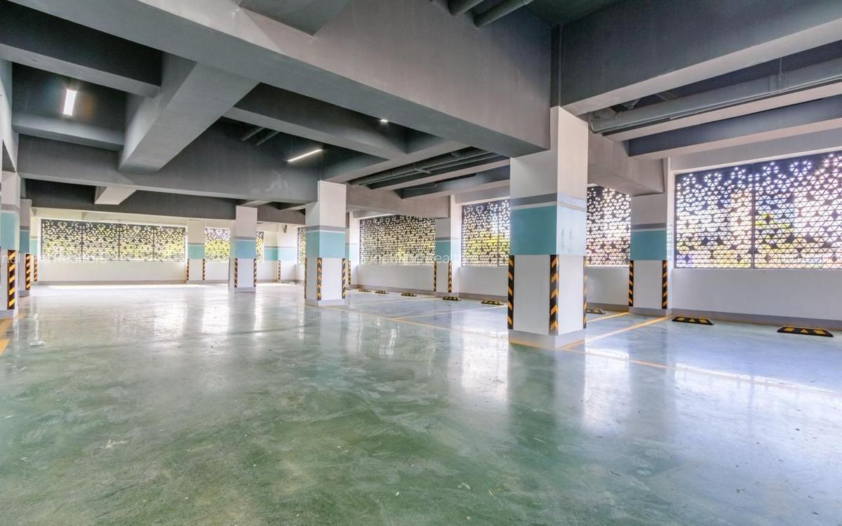 Furnished 1 Bed Apartment with Swimming Pool in Riverside - 5