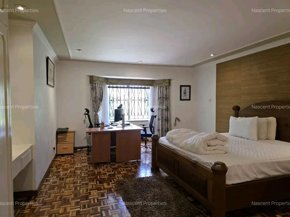 4 Bed House with En Suite in Spring Valley - 18