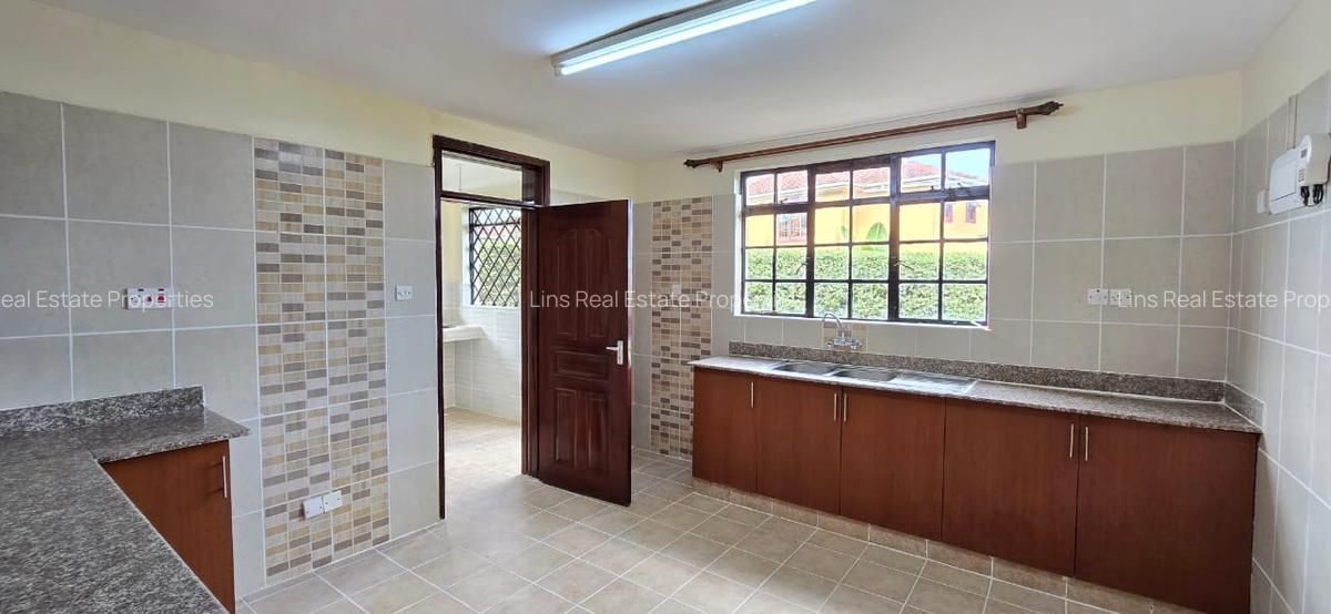 4 Bed Townhouse with En Suite in Kiambu Road - 8
