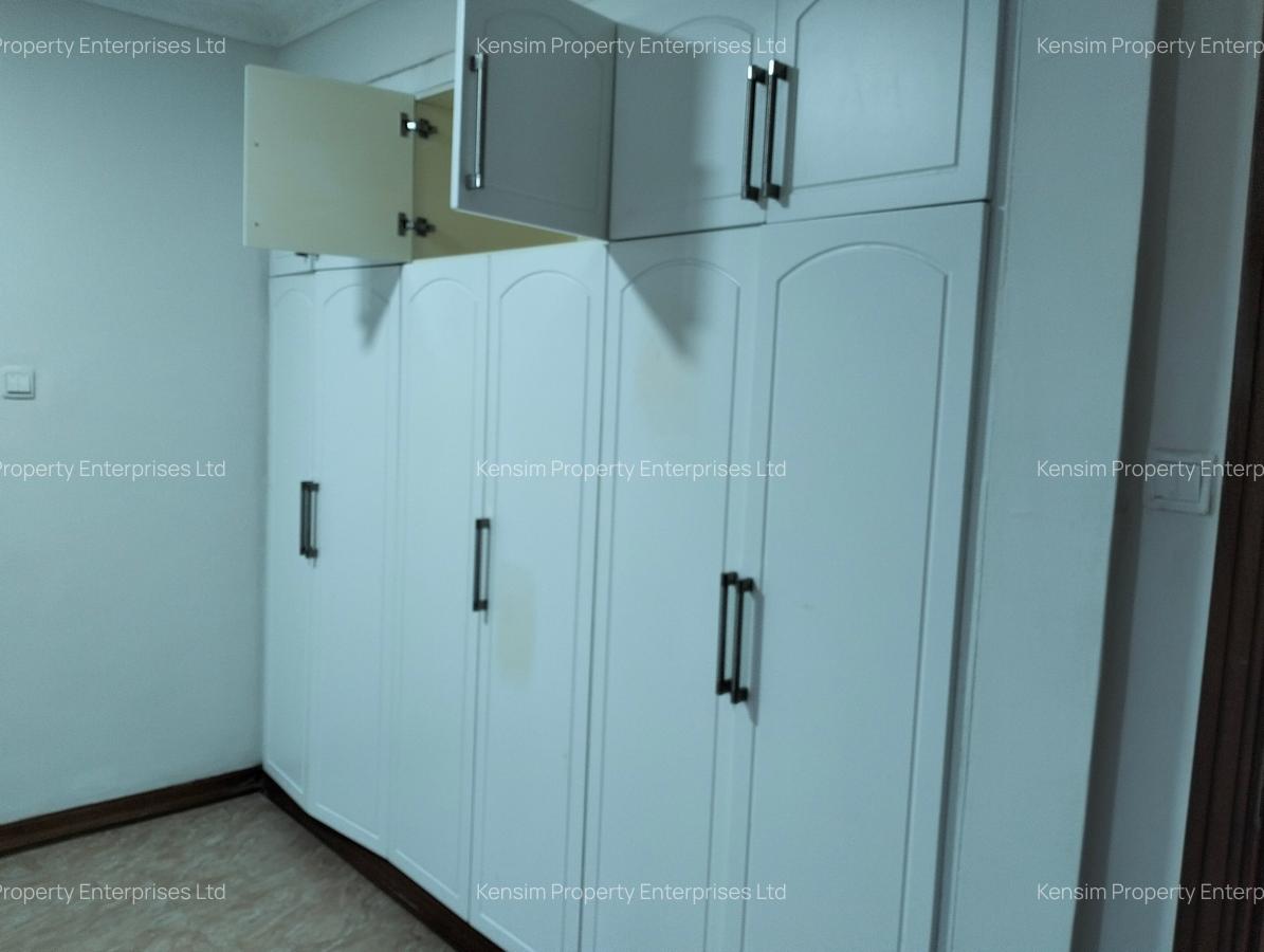 4 Bed Townhouse with En Suite in Lavington - 12