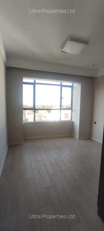 2 Bed Apartment with En Suite in Lavington - 16