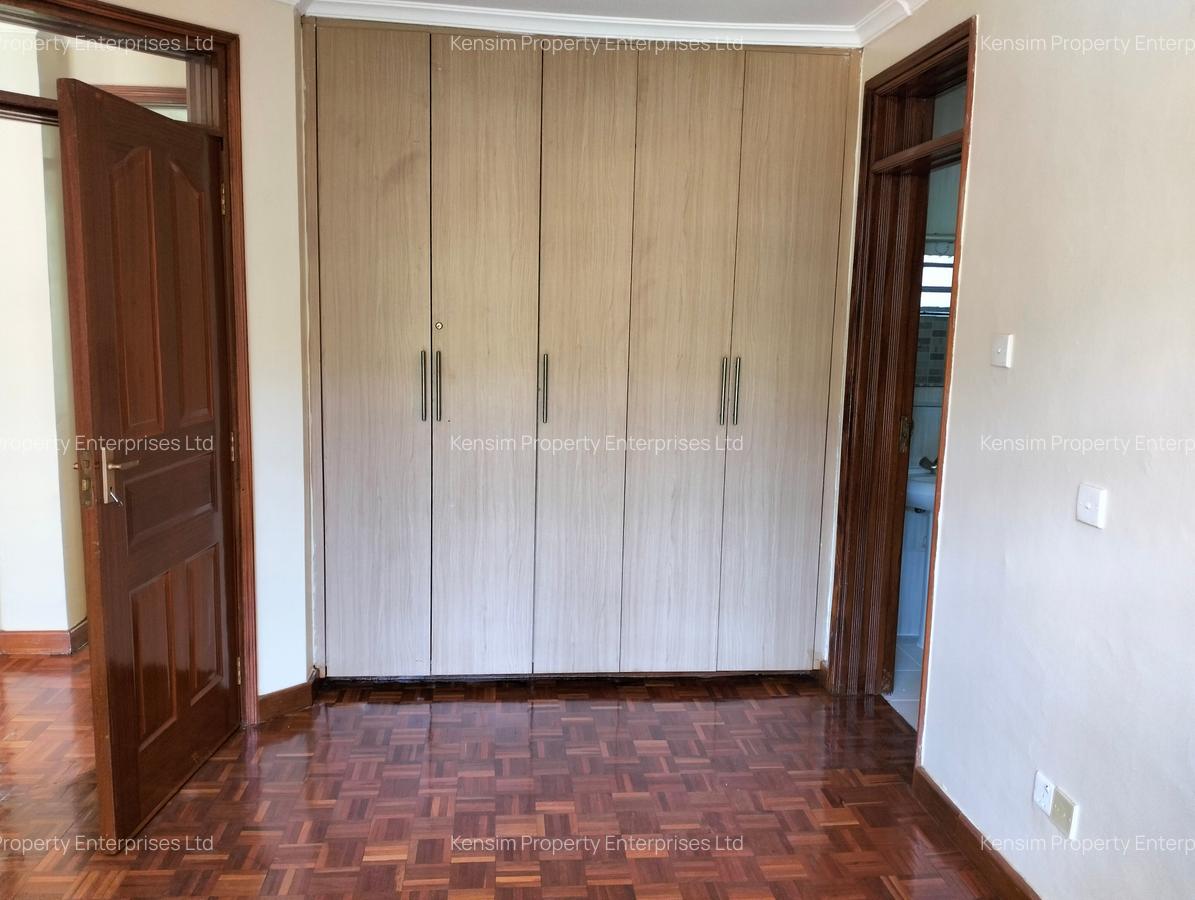 5 Bed Townhouse with En Suite in Nyari - 16