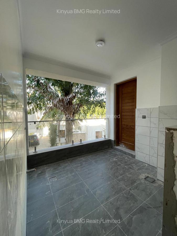 Serviced 3 Bed Apartment with En Suite in Nyali Area - 11