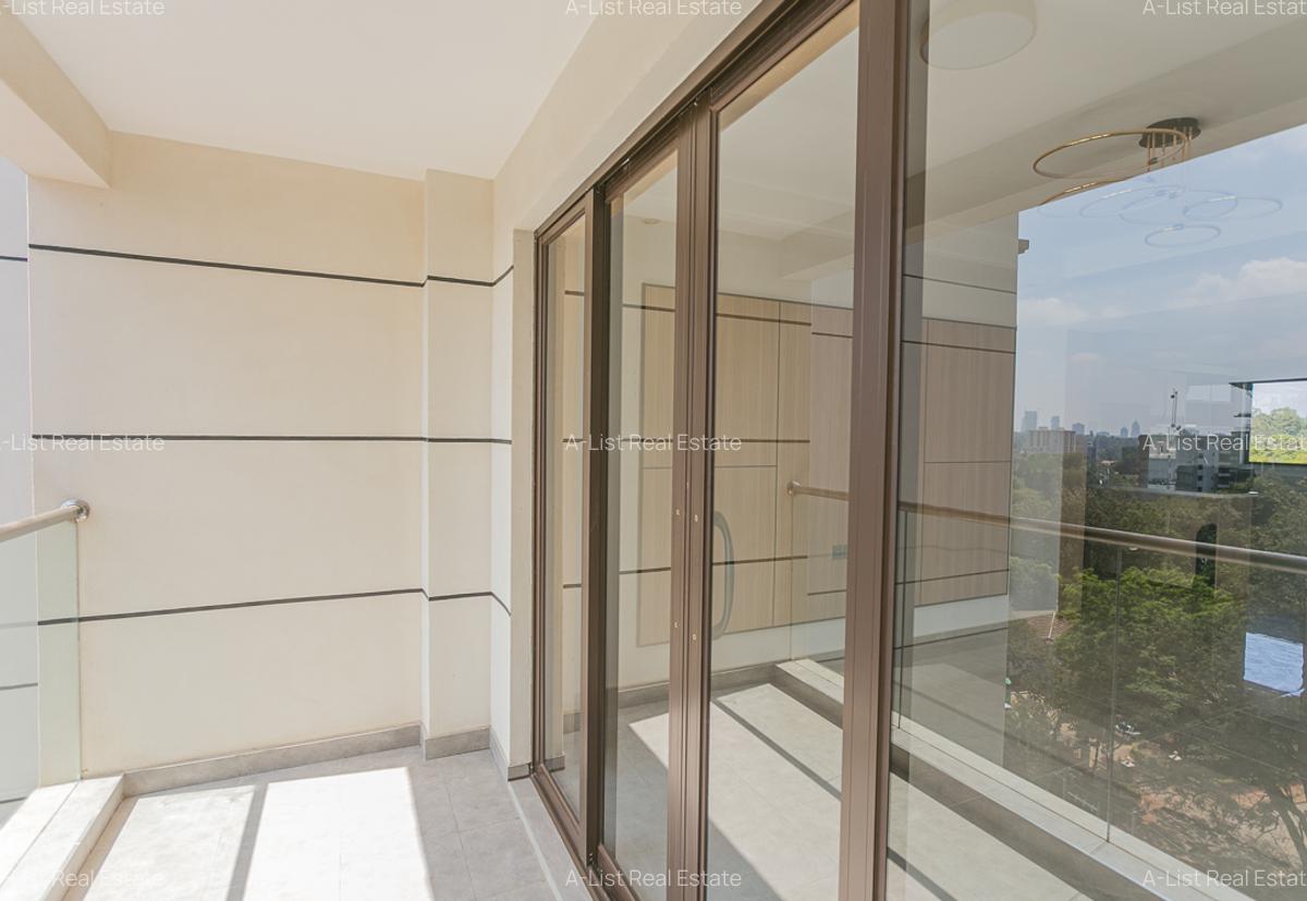 3 Bed Apartment with Swimming Pool at Riverside Drive - 5