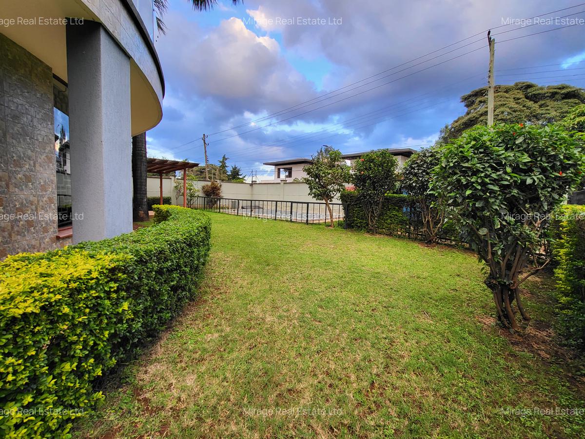 5 Bed Villa with En Suite in Lavington - 16