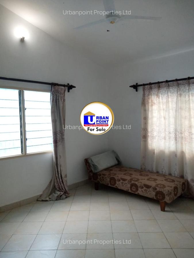 2 Bed House with En Suite at Mtamboni - 7
