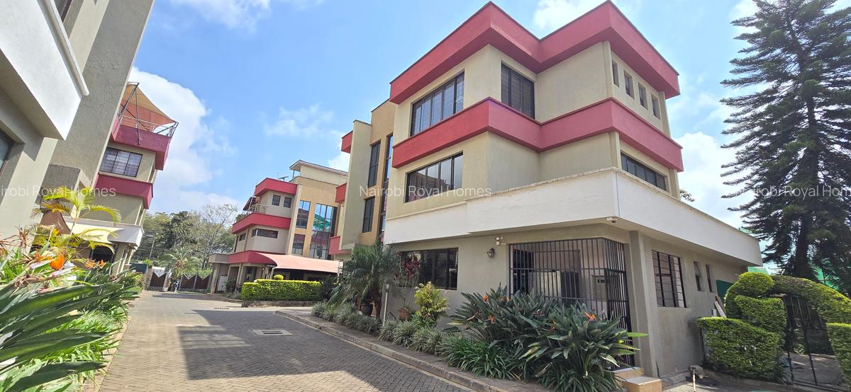 5 Bed Townhouse with En Suite at Lavington Convent Drive - 3