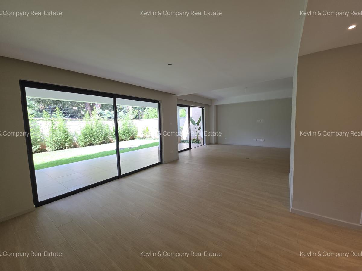 5 Bed Townhouse with En Suite in Kyuna - 8