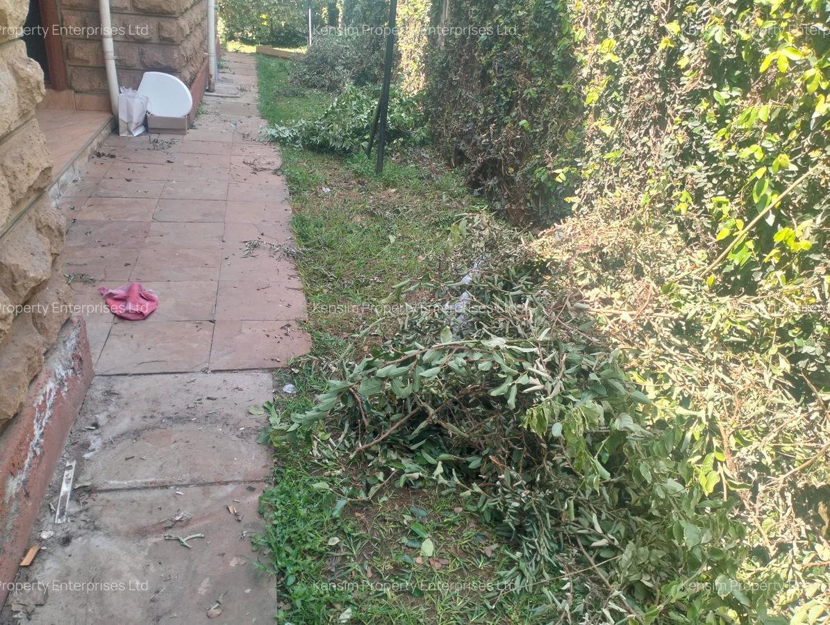 5 Bed Townhouse with En Suite in Lavington - 5