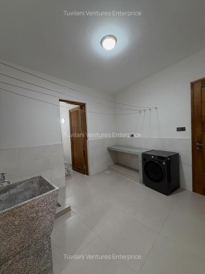 Serviced 3 Bed Apartment with En Suite at Nyali - 4