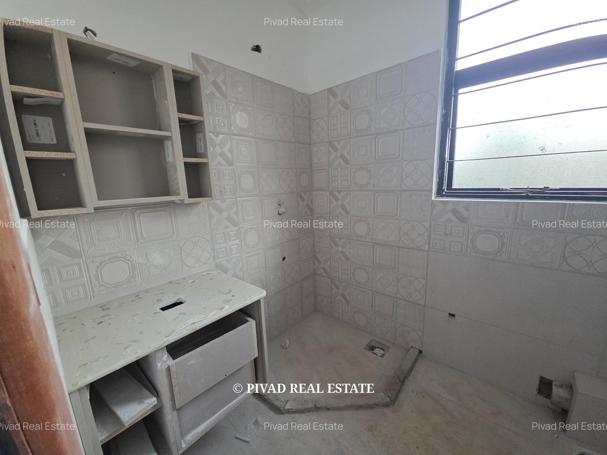 4 Bed House with Garden in Runda - 12