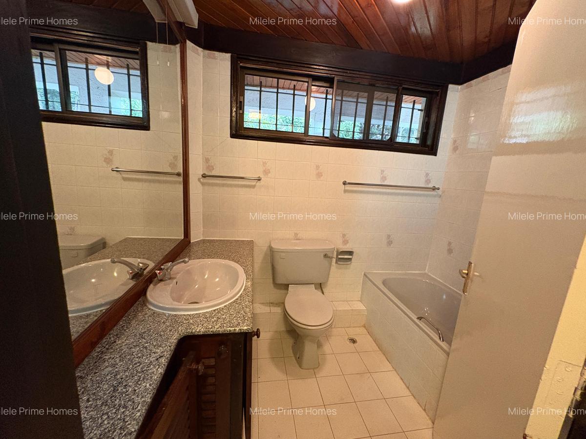 3 Bed Villa with En Suite at Matundu Lane - 17