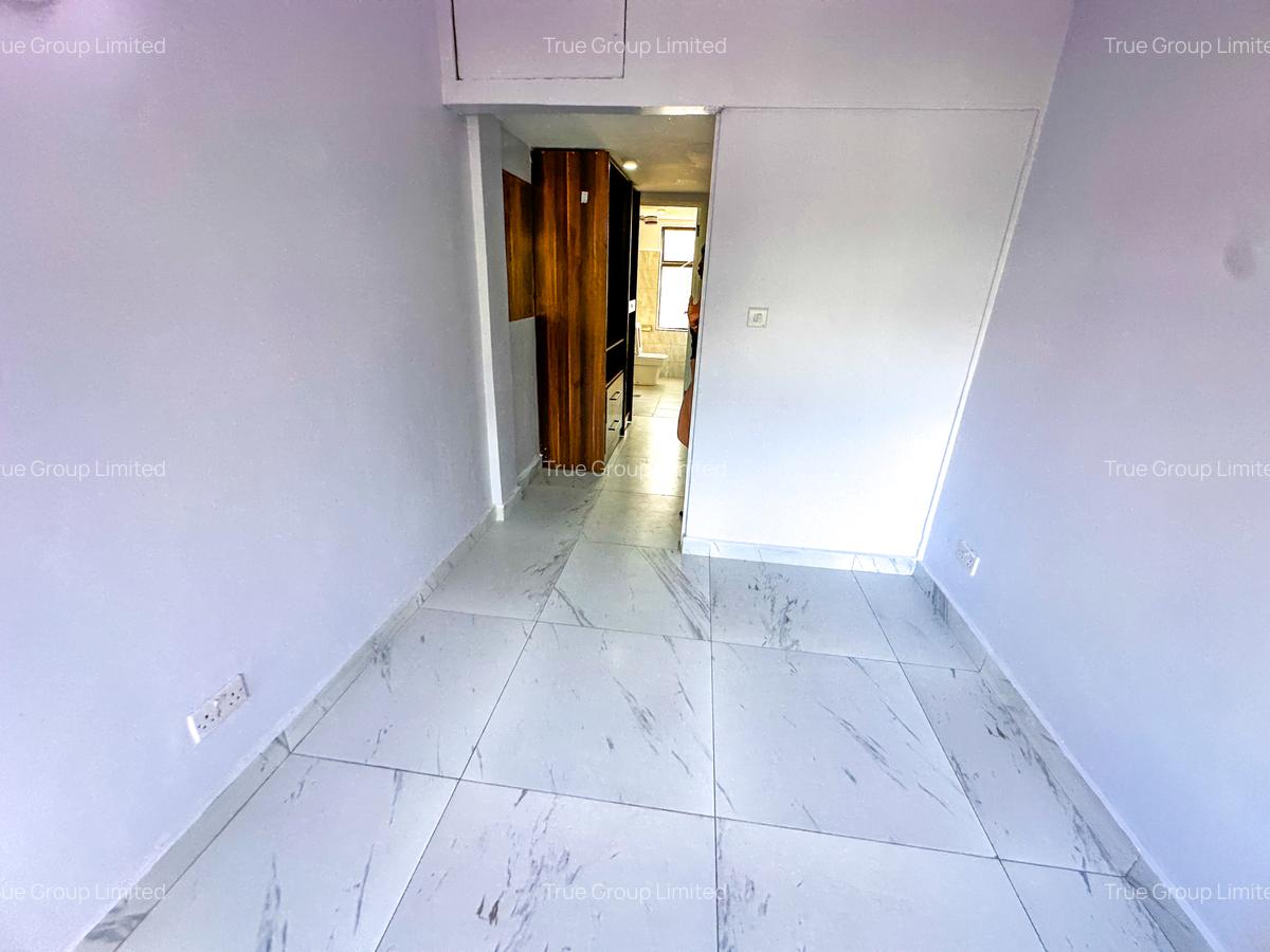 4 Bed Townhouse with En Suite at Phase 1 - 14