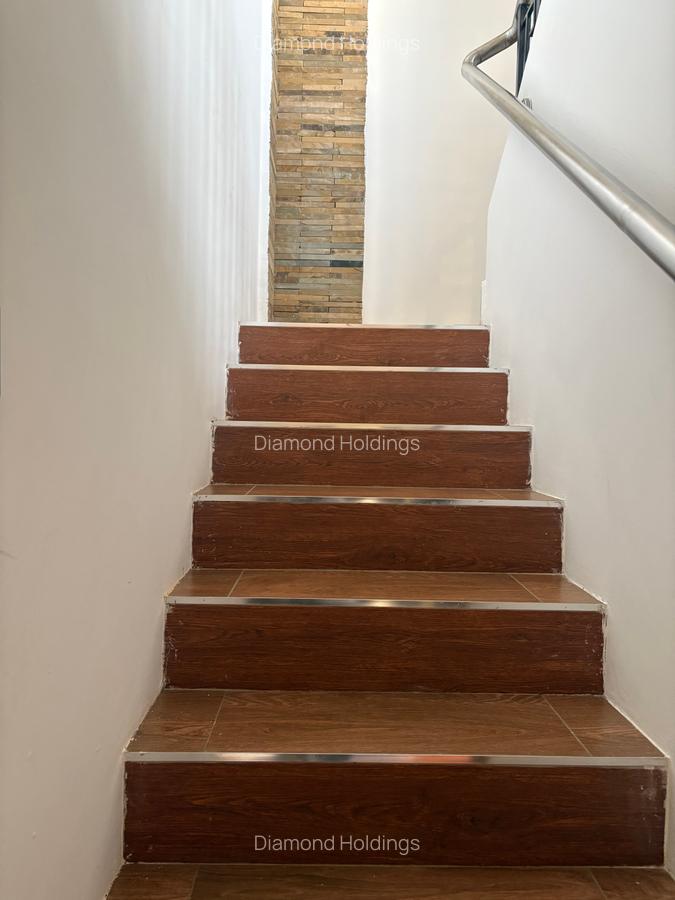 2 Bed Apartment with En Suite in Runda - 6