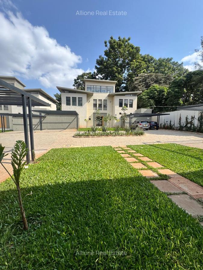 5 Bed Townhouse with Garden at Close To The Un Headquarters - 1