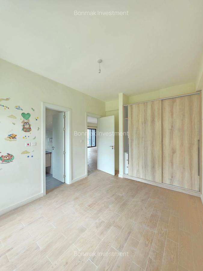 2 Bed Apartment with En Suite at Lavington Green - 17