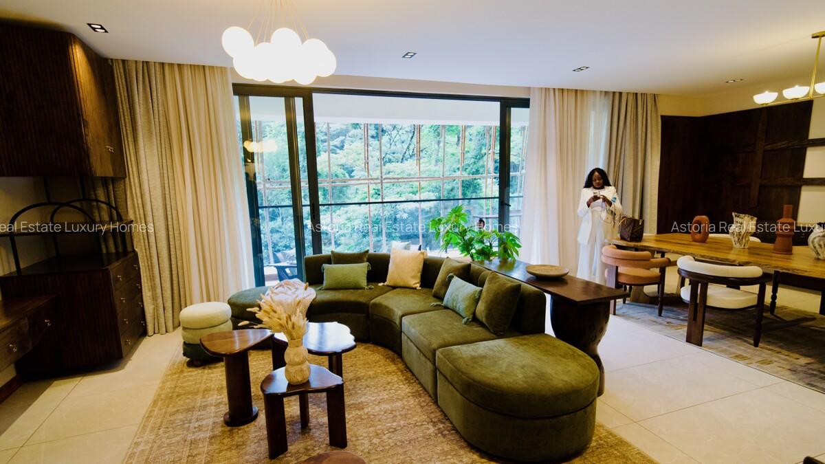 3 Bed Apartment with En Suite at 2026-301 - 1