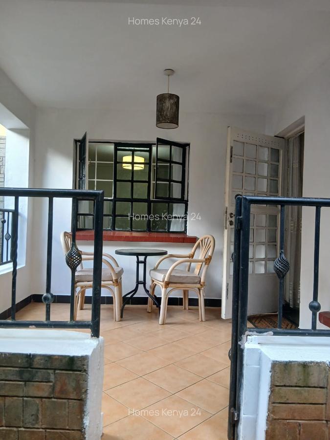 2 Bed House in Rosslyn - 8