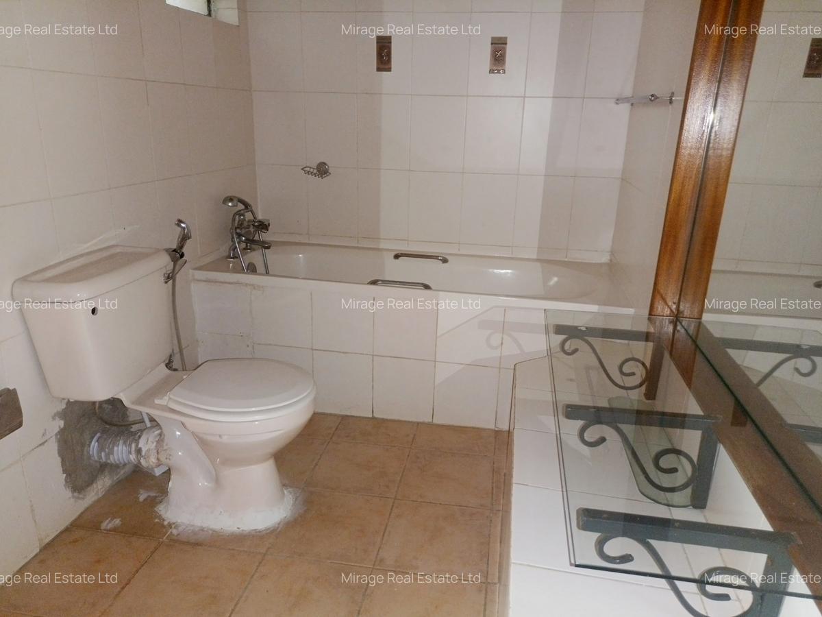 5 Bed Villa with Swimming Pool in Lavington - 8