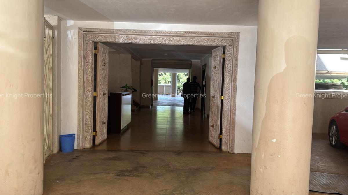 Serviced 3 Bed Apartment with En Suite in Riverside - 4