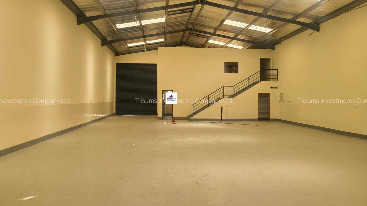 4,500 ft² Warehouse with Fibre Internet in Mlolongo - 2
