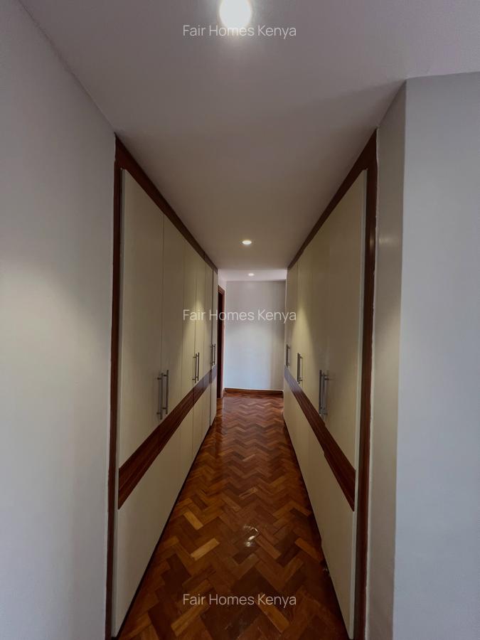 4 Bed Apartment with En Suite at Riverside Drive - 6