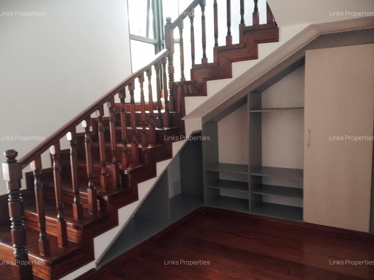 4 Bed Townhouse with En Suite at Karen - 11