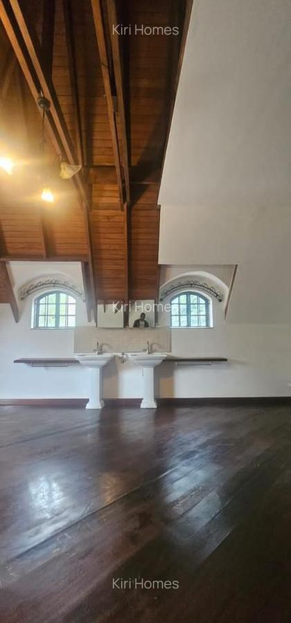 5 Bed Townhouse with En Suite in Kitisuru - 20