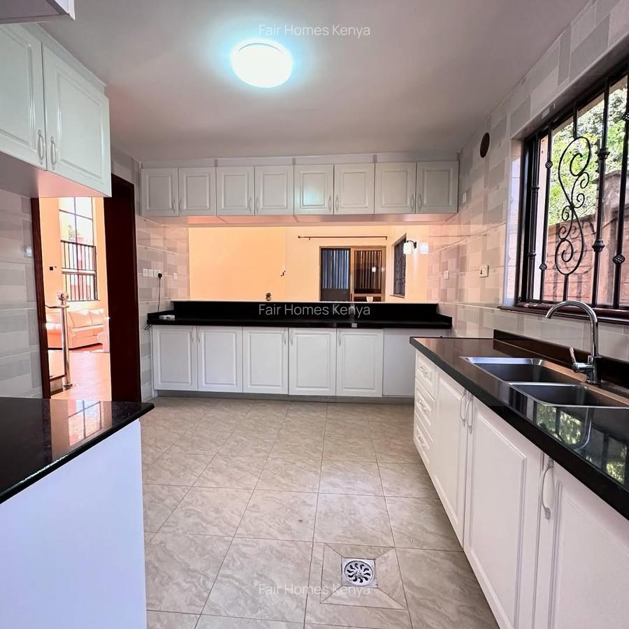 5 Bed Townhouse with En Suite at Chalbi Drive - 20