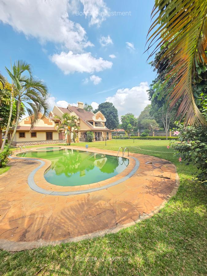 5 Bed House with En Suite at Old Runda - 3