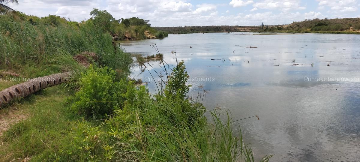 300 ac Land at Matolani - Sabaki River - 14