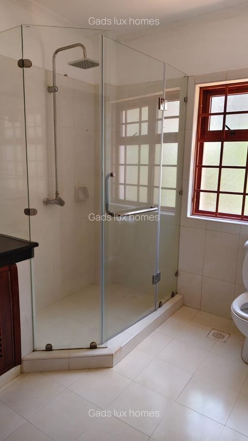 4 Bed Villa with En Suite at Runda - 5