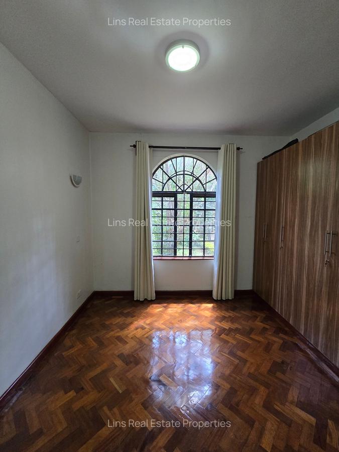 4 Bed Townhouse with En Suite in Kitisuru - 17