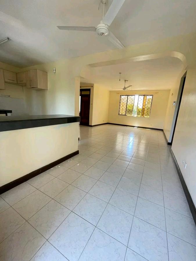 3 Bed Apartment with En Suite at Behind Citymall - 2