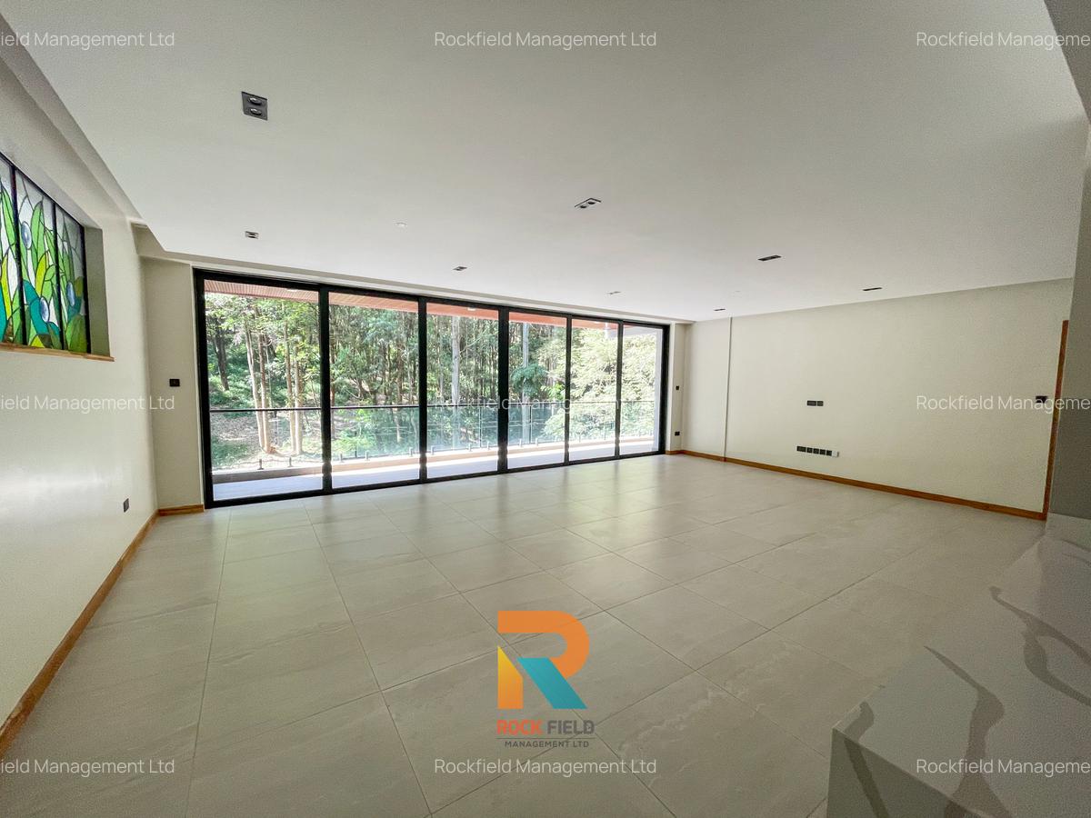 4 Bed Apartment with En Suite in Spring Valley - 5