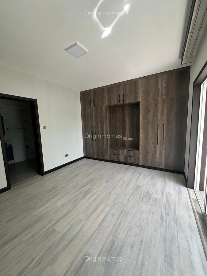 2 Bed Apartment with En Suite at Riverside Drive - 8