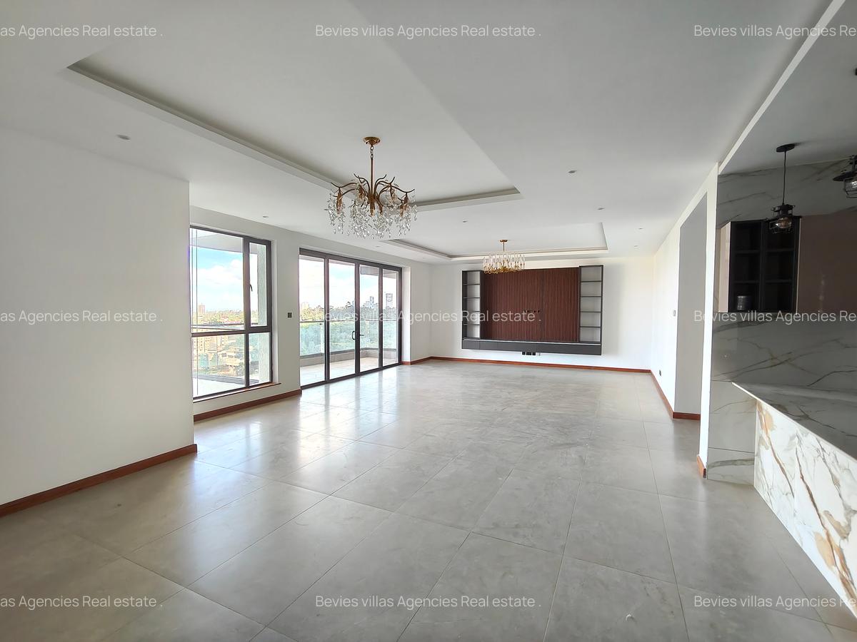 3 Bed Apartment with En Suite at Riverside - 5