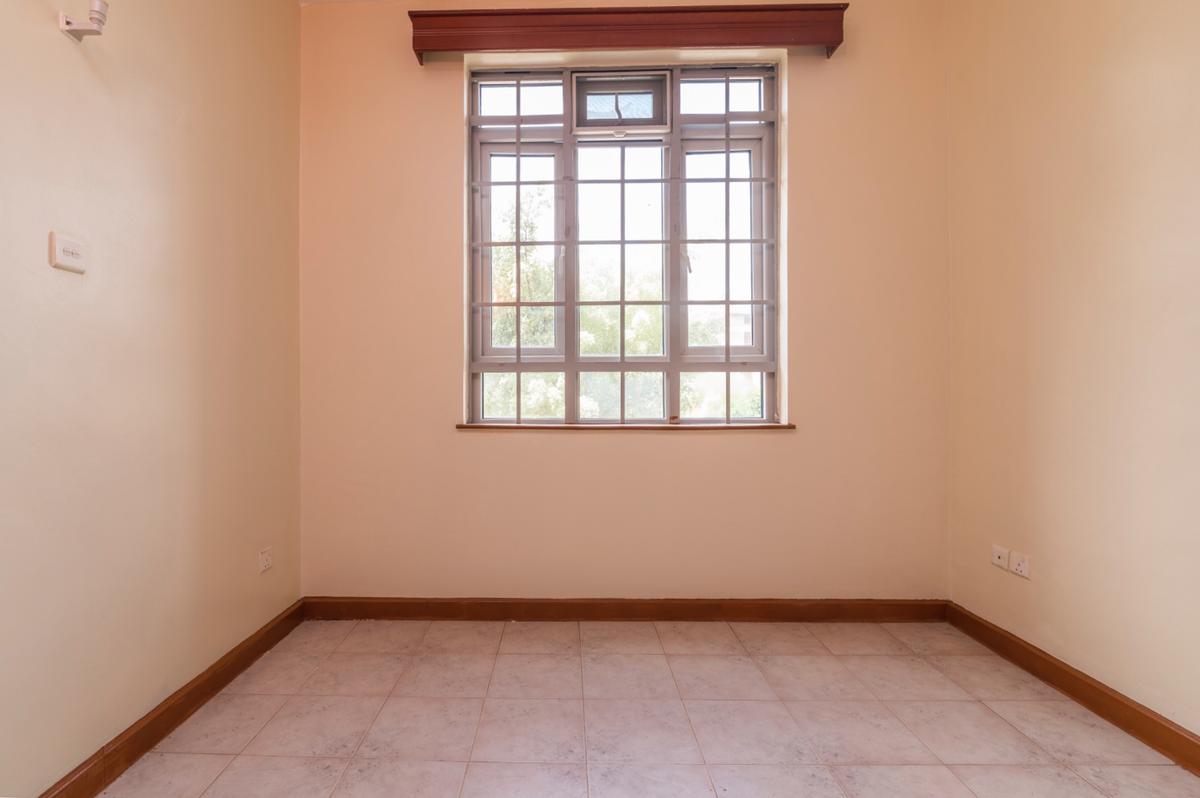 3 Bed Apartment with En Suite in Langata - 12