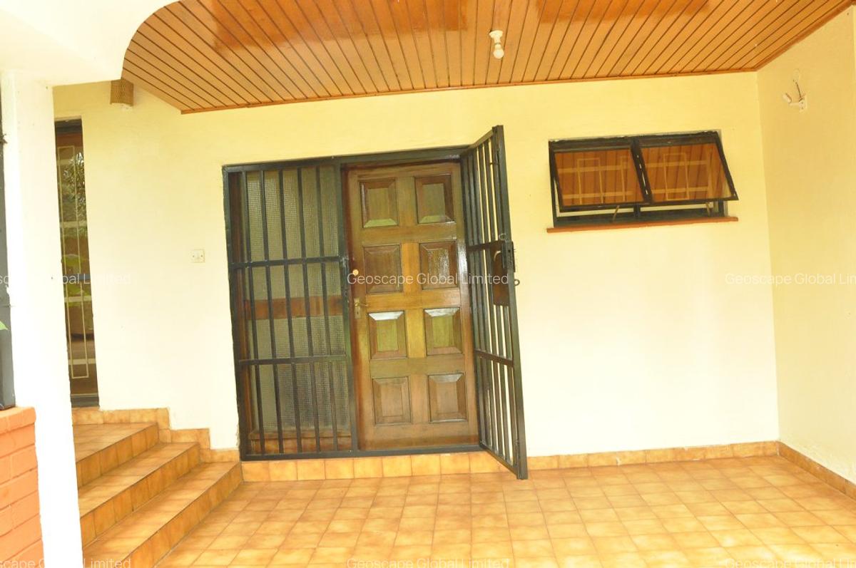5 Bed House with En Suite in Nyari - 10