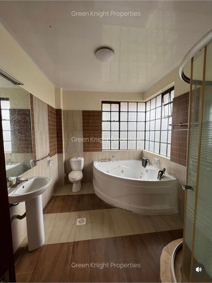 Serviced 3 Bed Apartment with En Suite in Riverside - 10