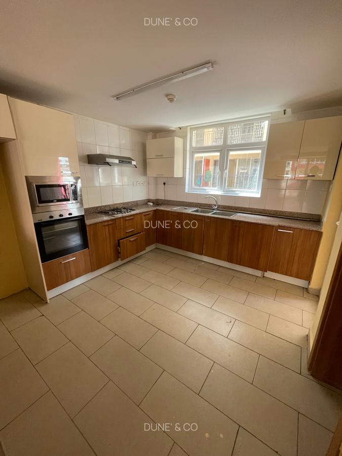 3 Bed Apartment with En Suite in Kilimani - 7