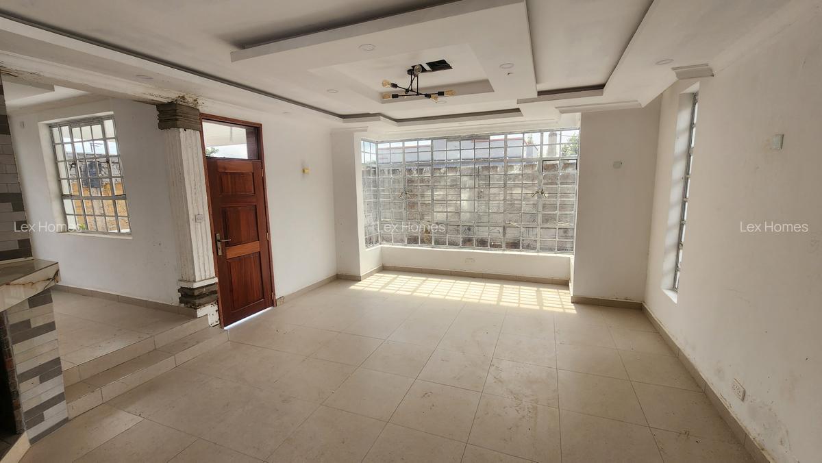 4 Bed House with En Suite at Rimpa - 2