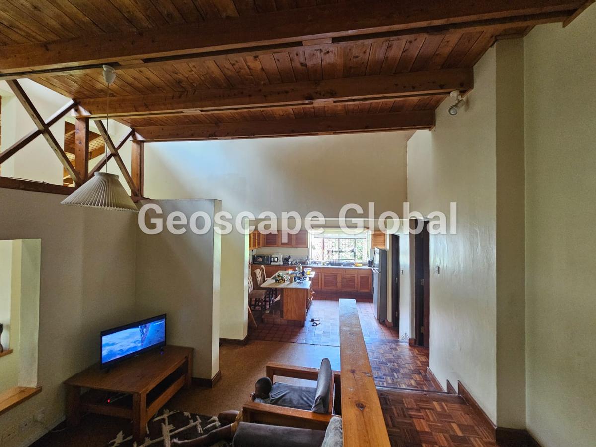 4 Bed House with En Suite in Nyari - 14