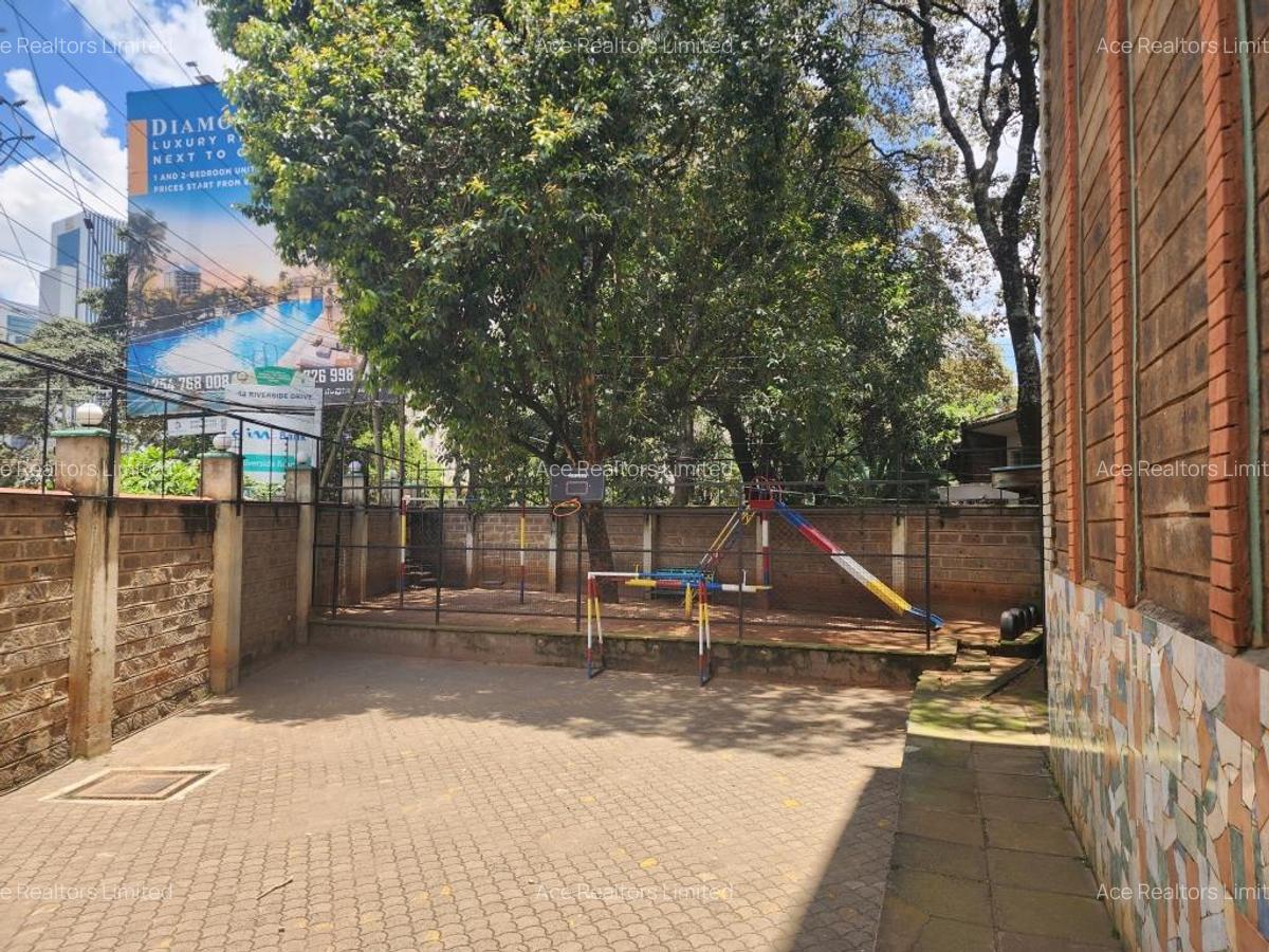 1,800 ft² Office with Backup Generator at State House Rd - 13