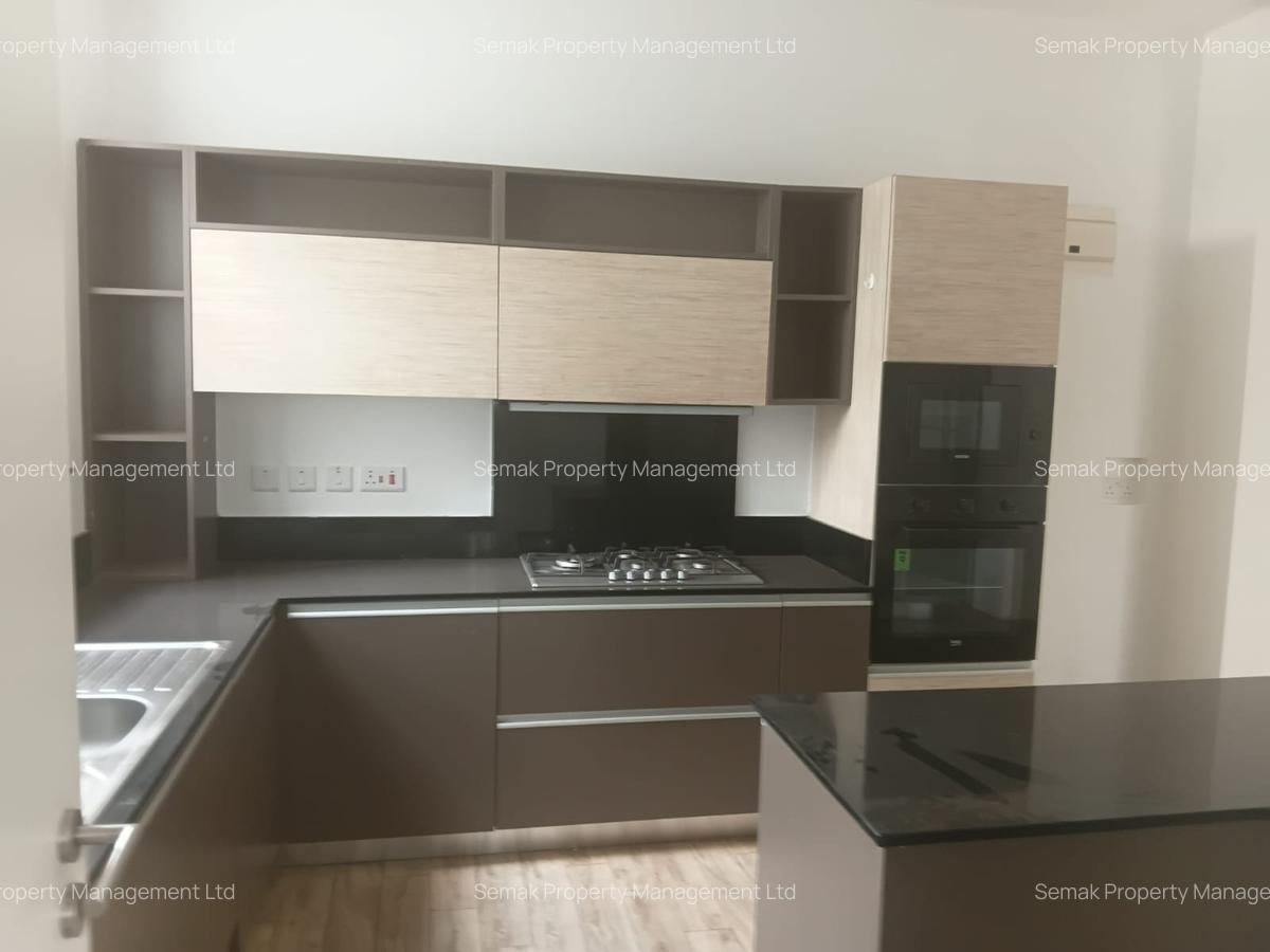 3 Bed Apartment with En Suite in Riverside - 7