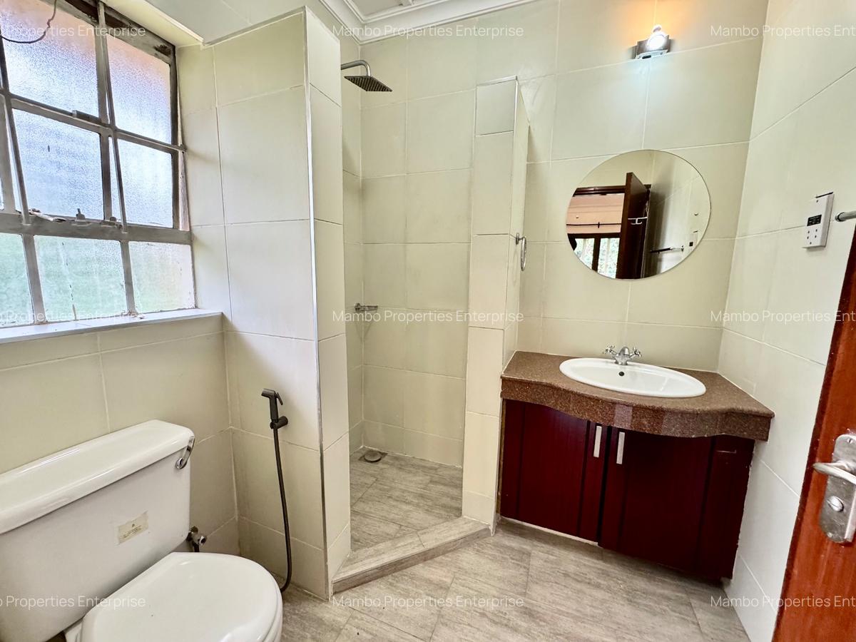 5 Bed Townhouse with En Suite at Off Red Hill Rd - 12